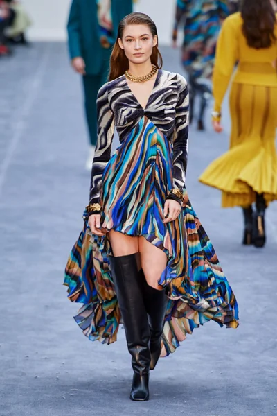Look 4